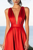 Robe longue formelle en satin rouge à col en V