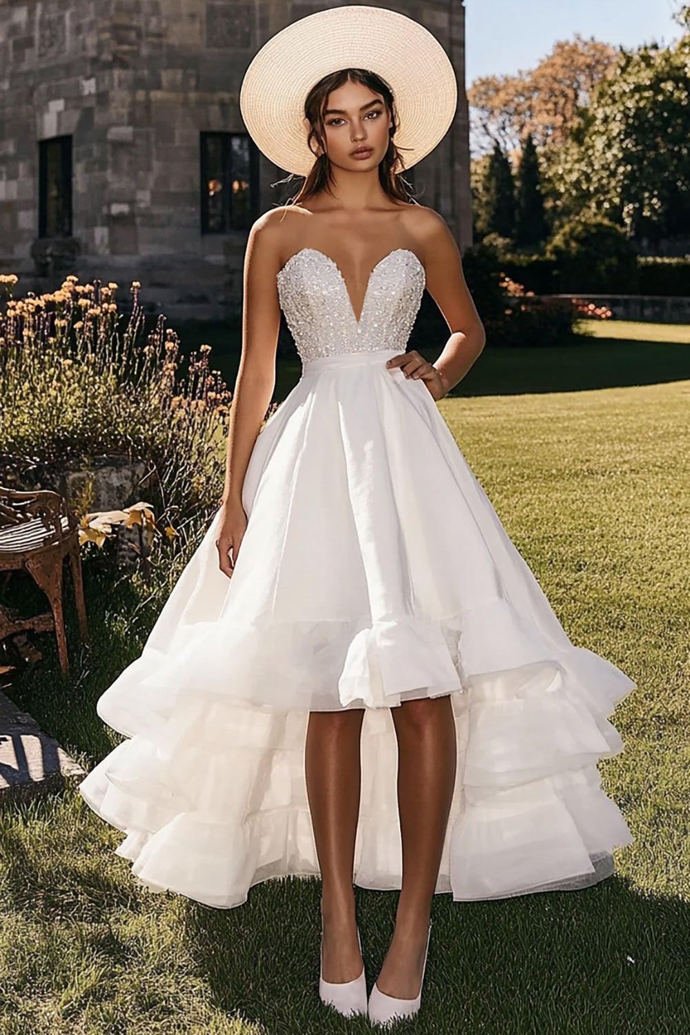 Robe de mariée blanche à plusieurs niveaux sans bretelles A Line High Low