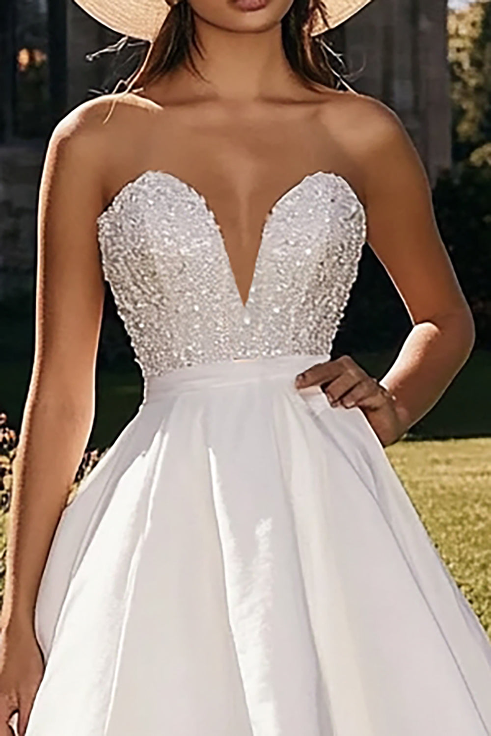 Robe de mariée blanche à plusieurs niveaux sans bretelles A Line High Low