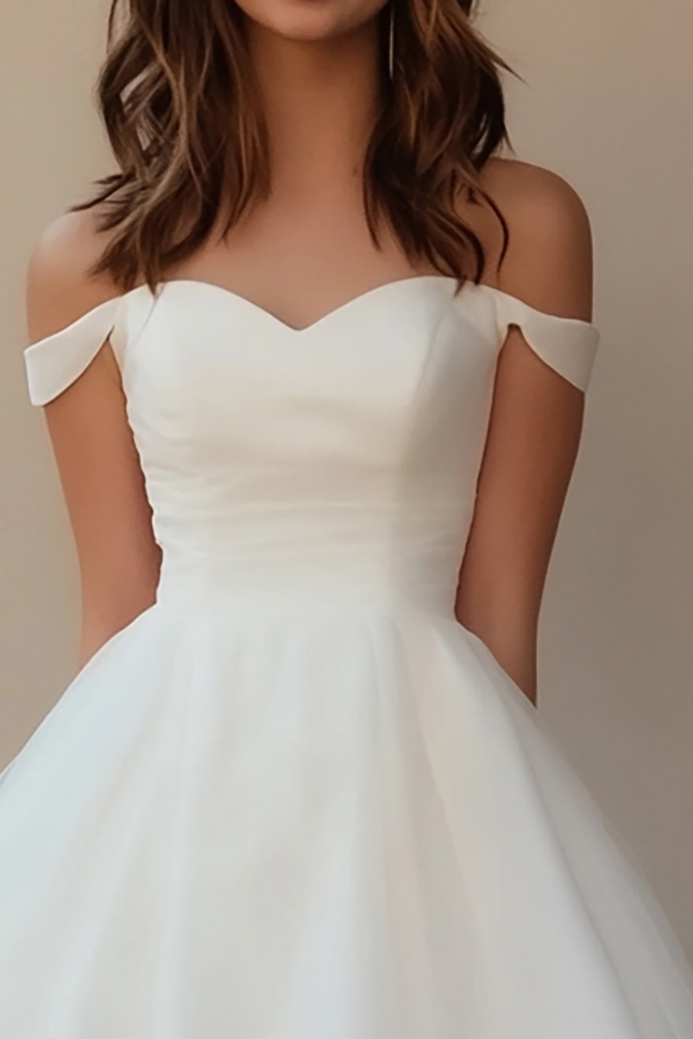 Robe de graduation en tulle blanc