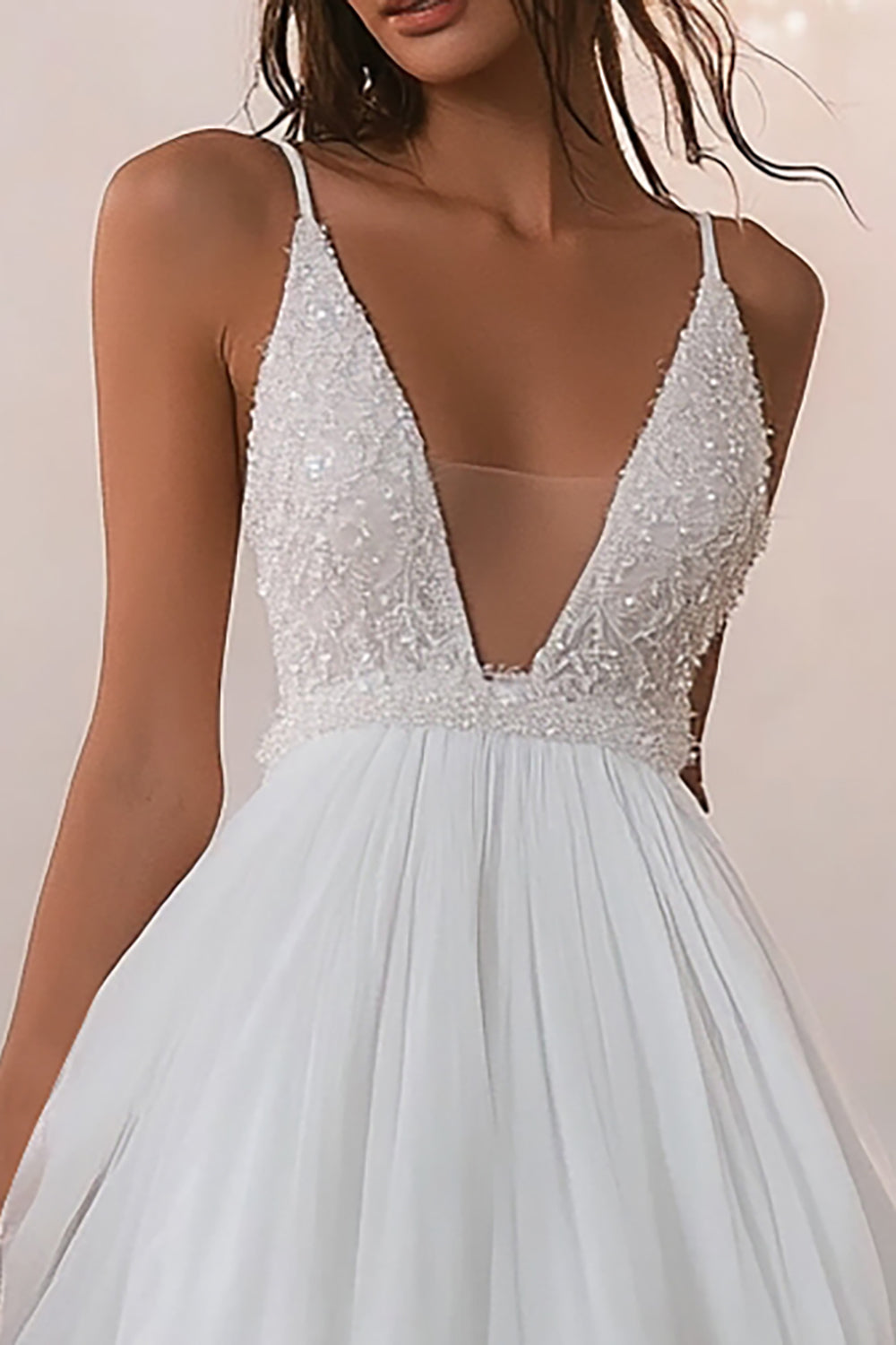 Robe en tulle blanc à col en V A Line