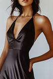 Satin A Line Halter Robe cravate noire avec fente