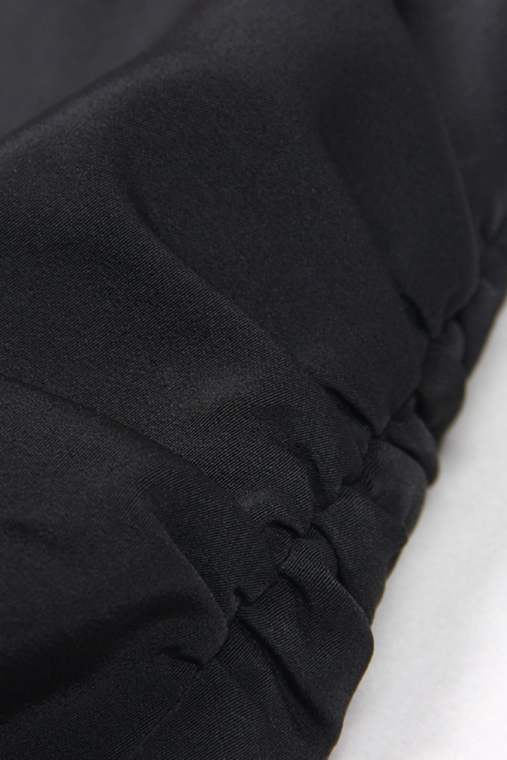 Noir 2 Pièce Cranté Revers Femmes Costumes de Bal avec Plume