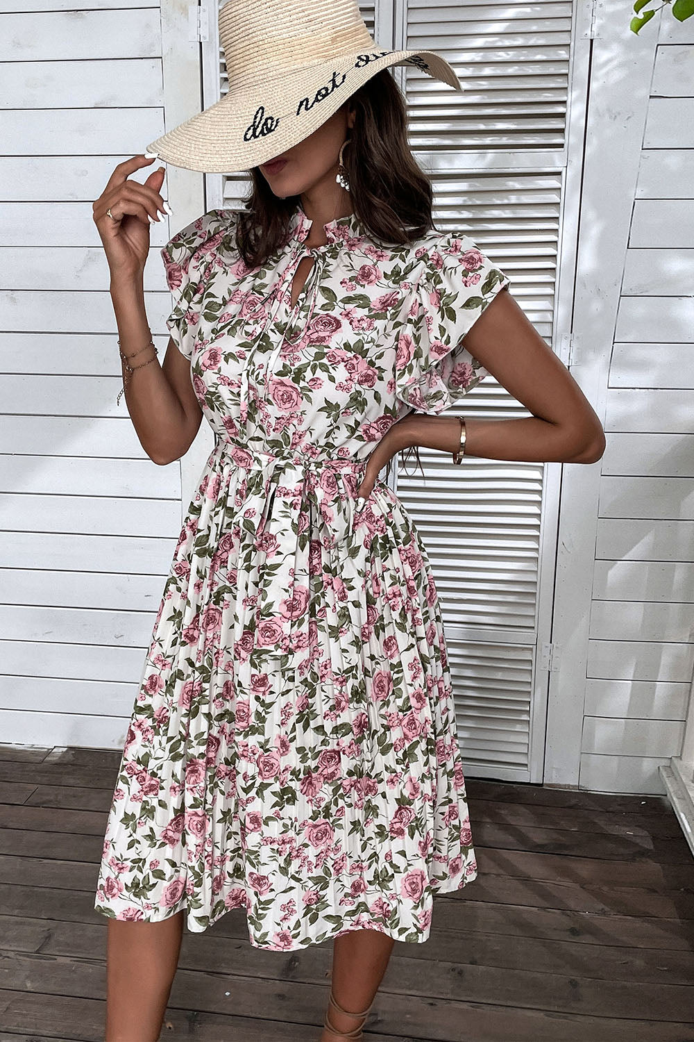Robe d’été plissée à fleurs aligne blanche rose