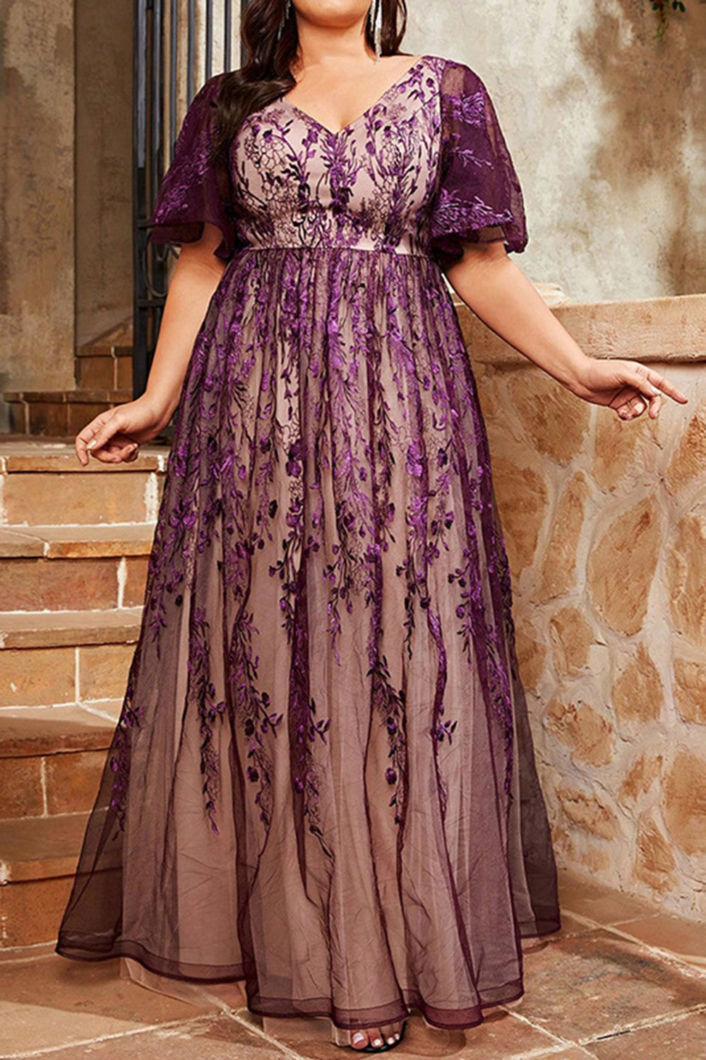 Violet Une ligne longue mère de la mariée robe avec appliques