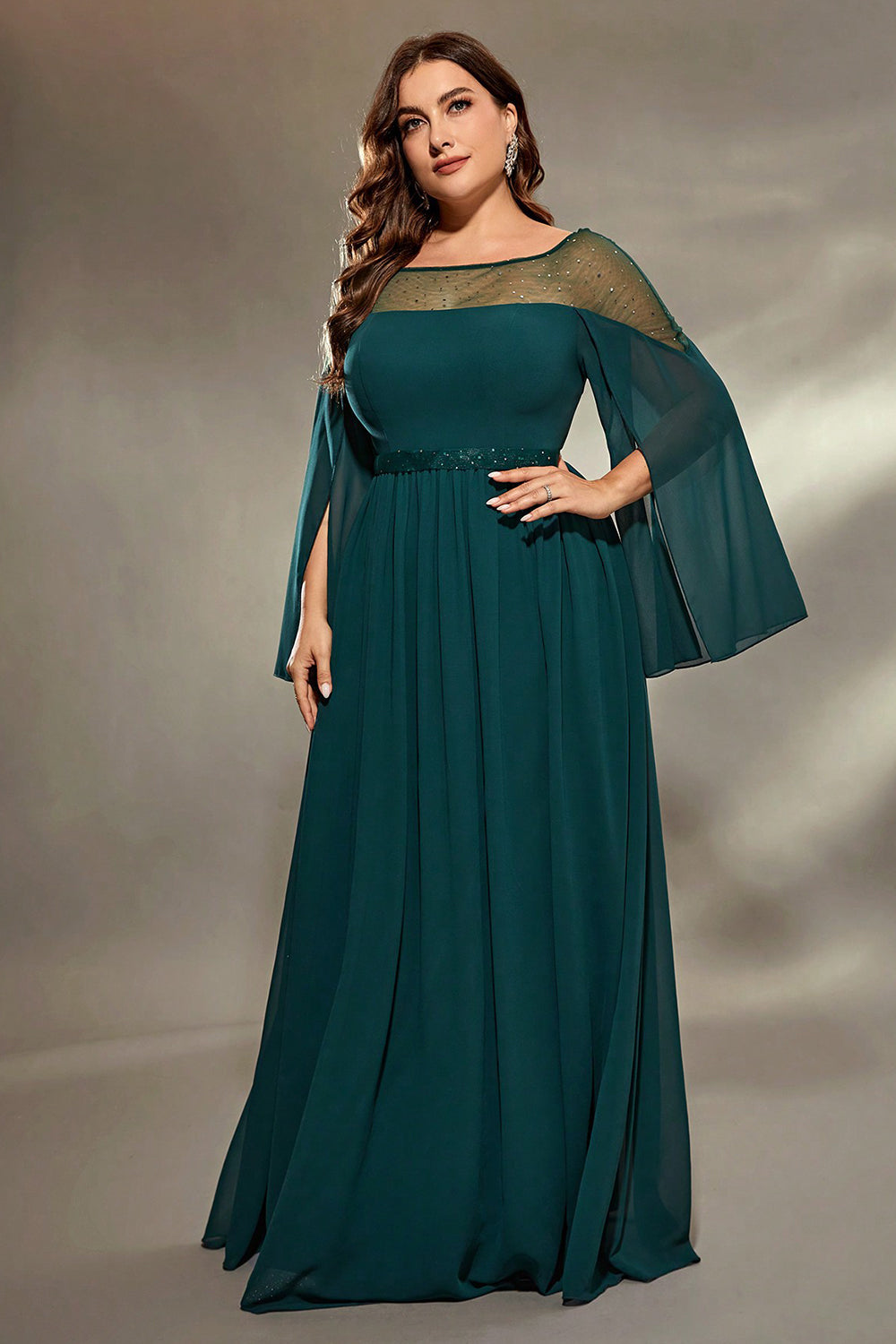 Mousseline de soie bleu paon scintillant longue robe mère de la mariée avec perles