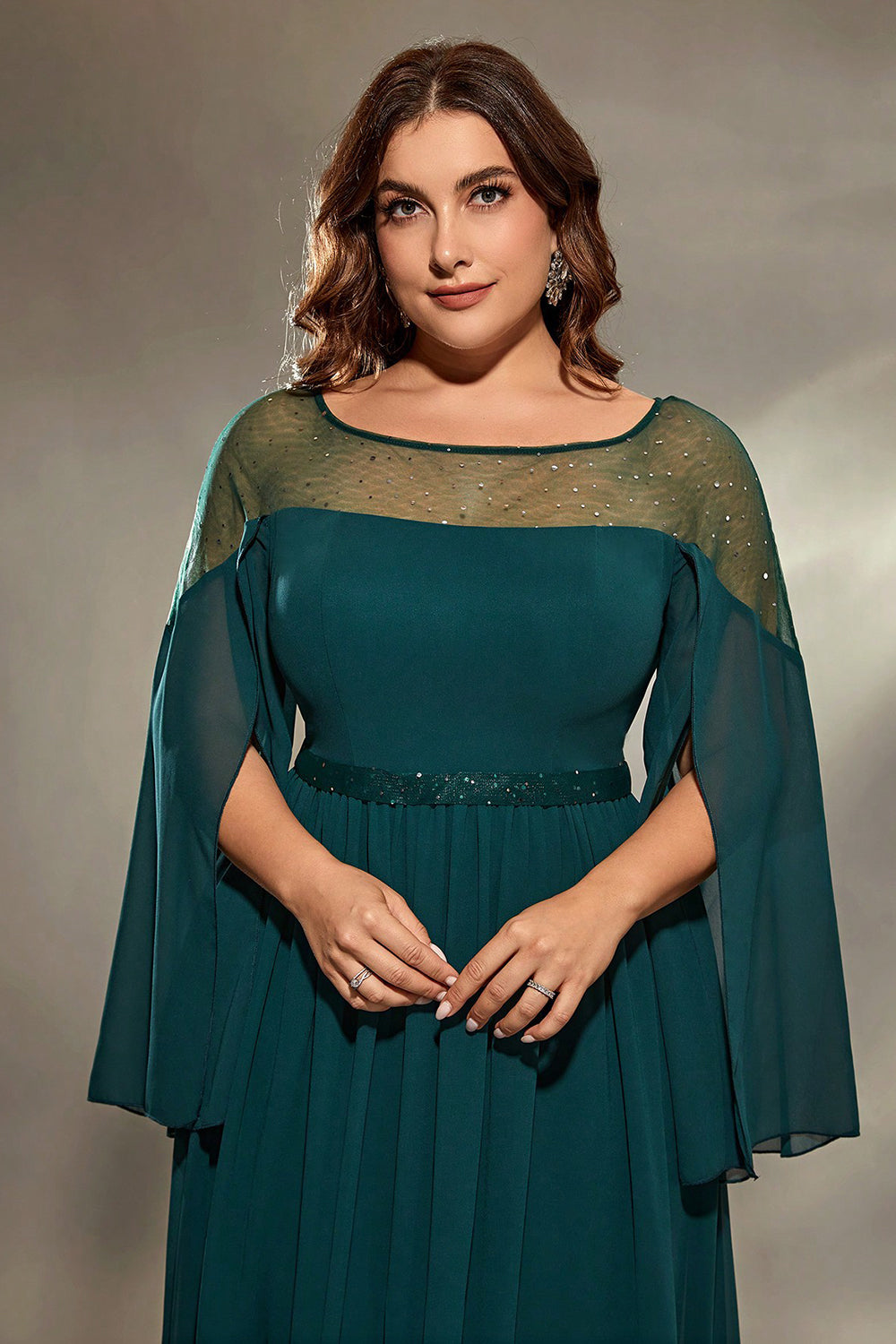 Mousseline de soie bleu paon scintillant longue robe mère de la mariée avec perles