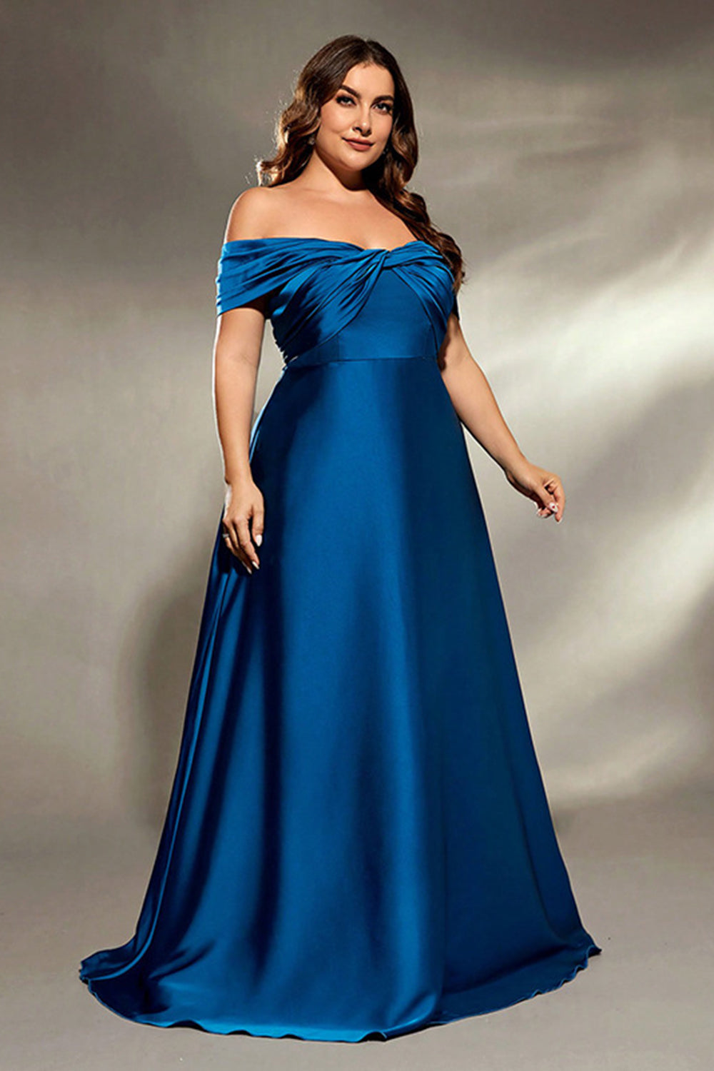 Satin bleu encre Une ligne longue Mère de la mariée Robe