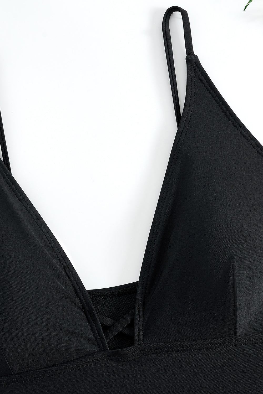 Maillot de bain une pièce classique noir à lanières