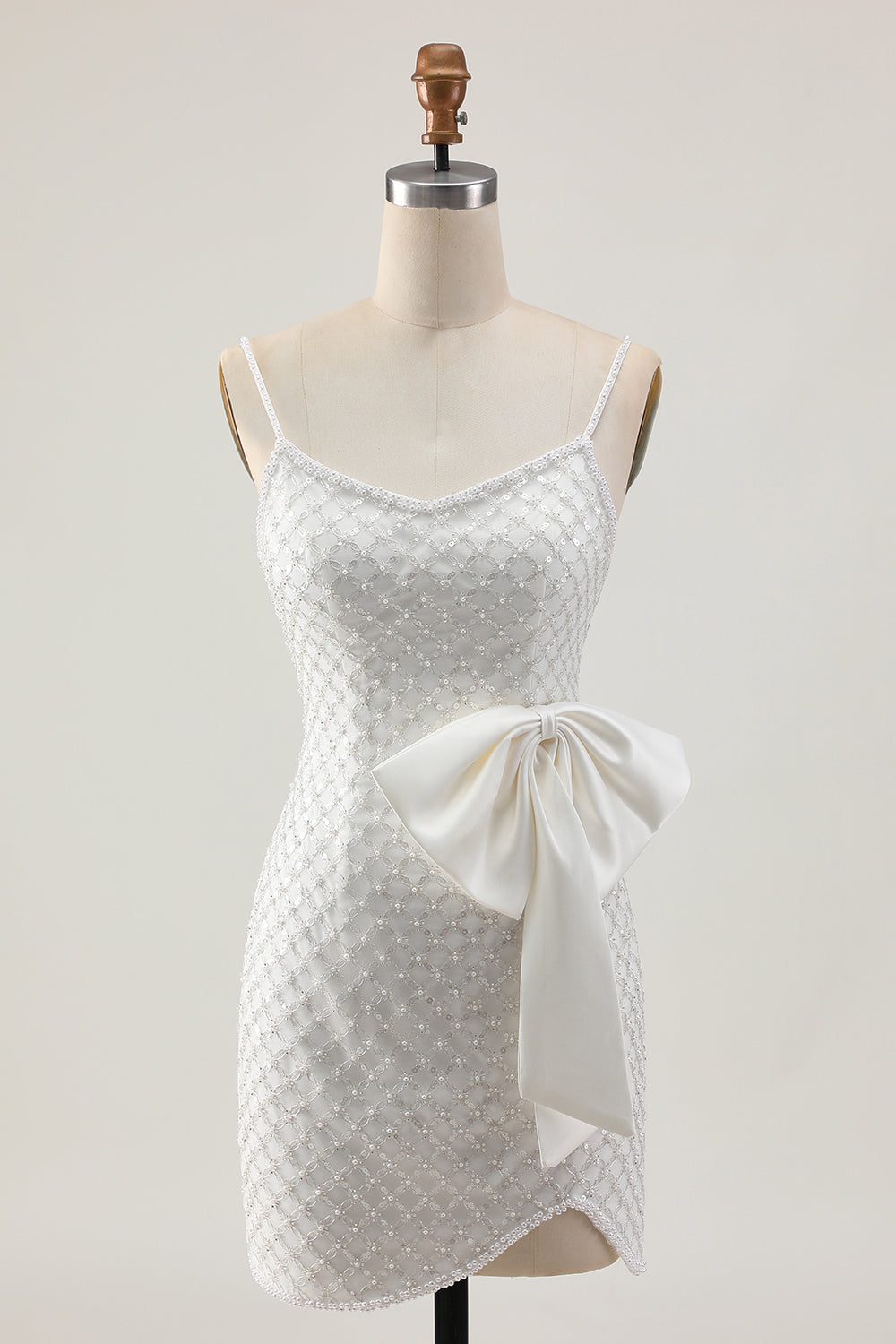 Perles Robe moulante blanche à paillettes avec noeud
