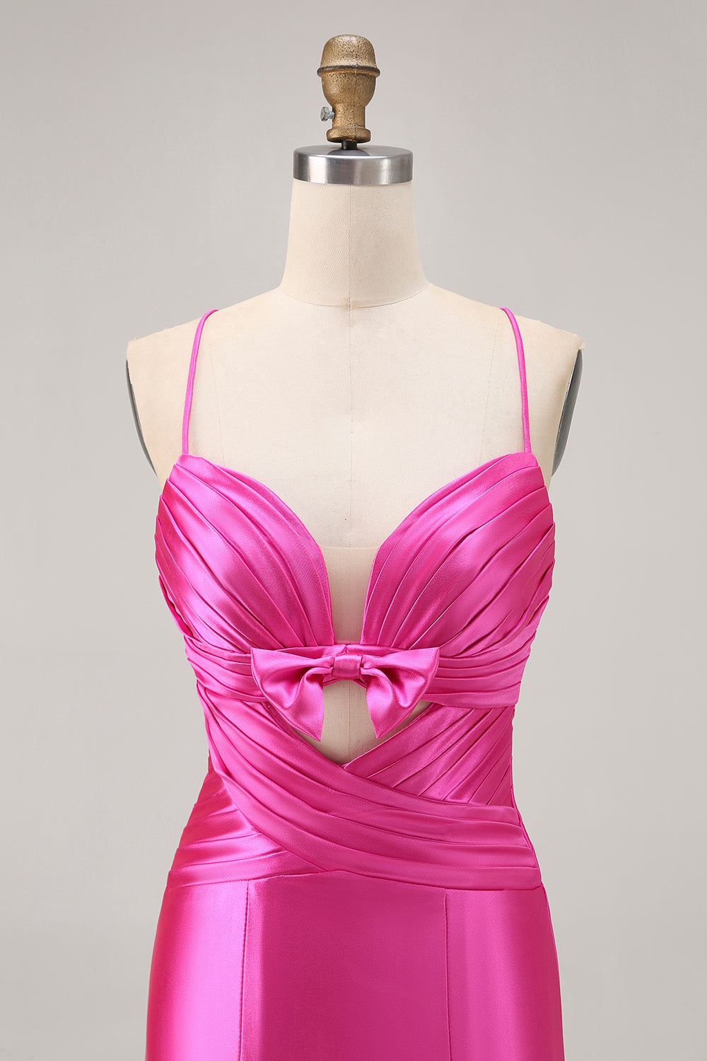 Robe de bal plissée moulante découpée fuchsia avec noeud