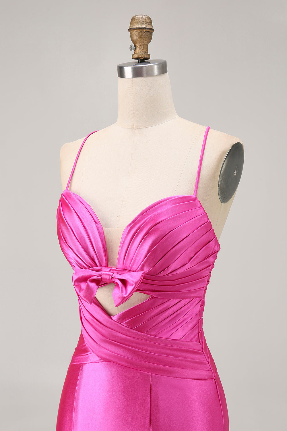 Robe de bal plissée moulante découpée fuchsia avec noeud