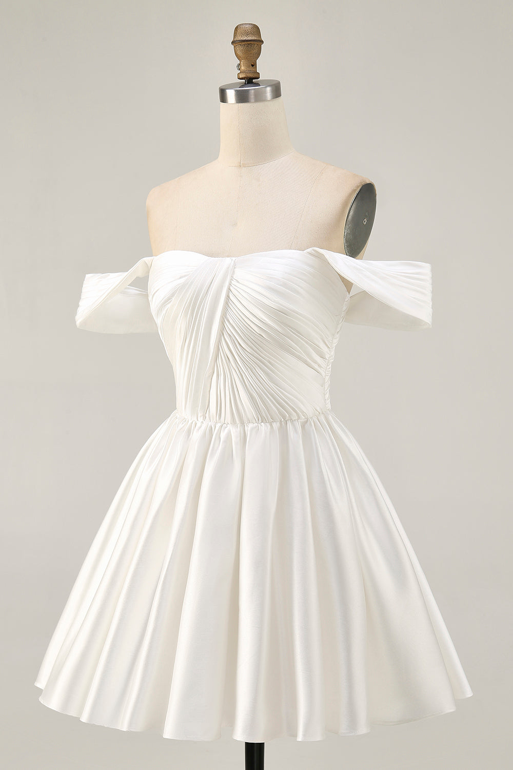 Robe courte blanche à épaules dénudées