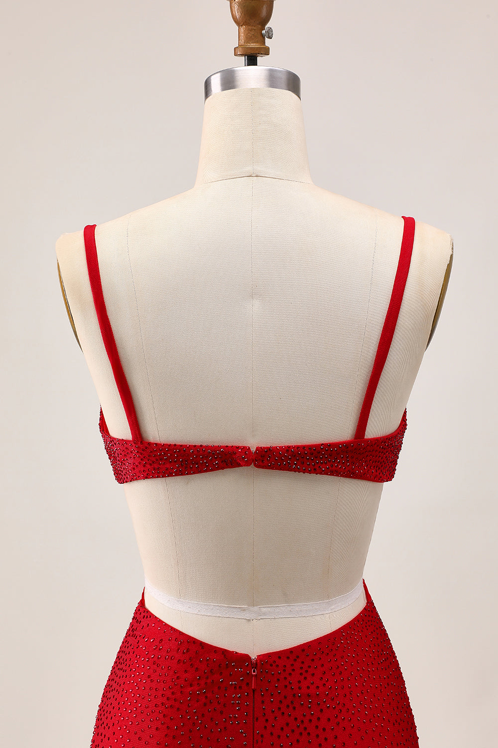 Robe de bal moulante chic perlée perlée