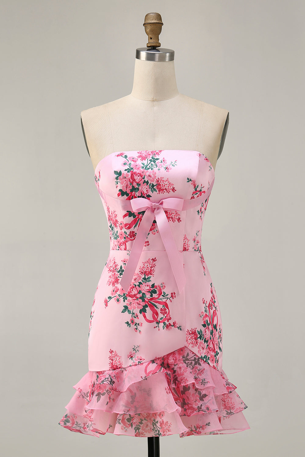 Robe courte de bal imprimée sans bretelles florale rose avec volants