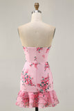 Robe courte de bal imprimée sans bretelles florale rose avec volants