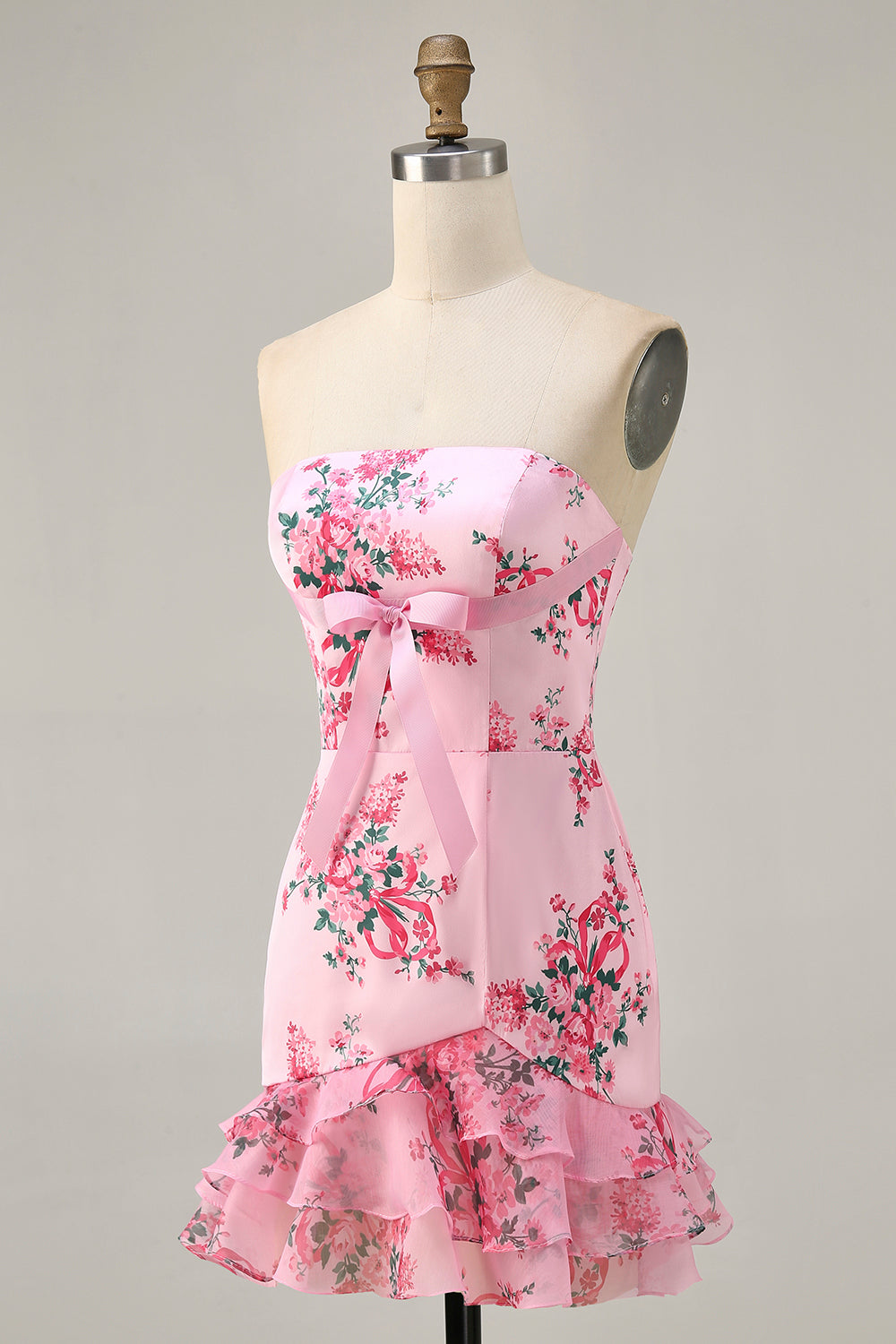 Robe courte de bal imprimée sans bretelles florale rose avec volants