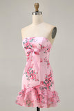 Robe courte de bal imprimée sans bretelles florale rose avec volants