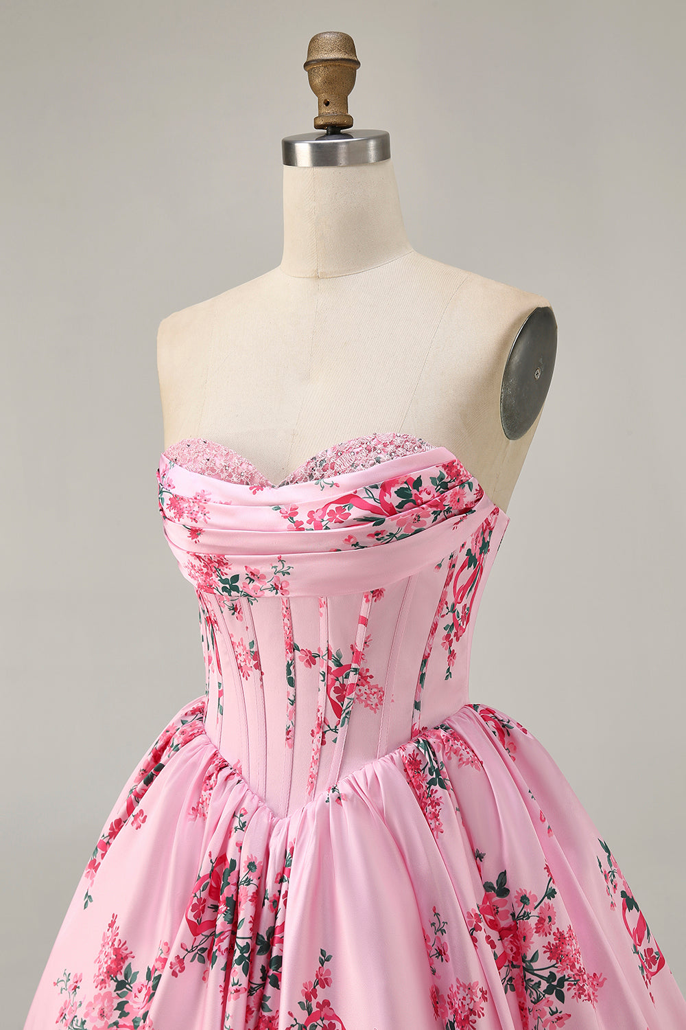 Robe de bal imprimée trapèze sans bretelles blanc bleu fleur avec perles