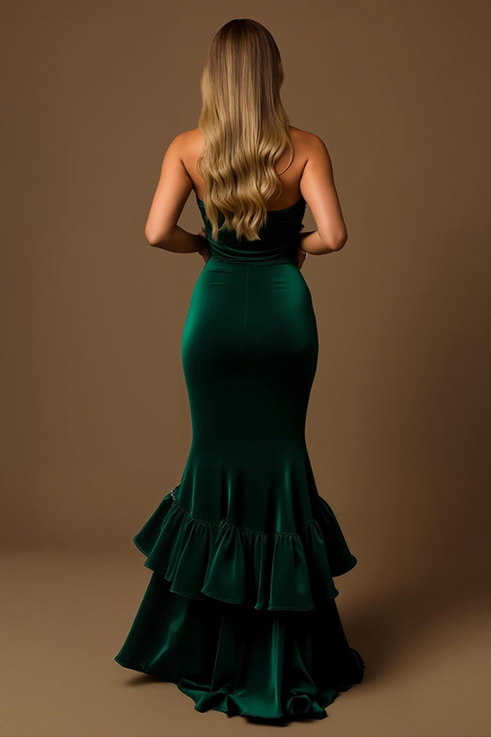 Robe de soirée longue de vacances sans bretelles vert foncé Sirène à plusieurs niveaux