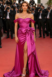 Robe de gala longue en satin sirène à épaules dénudées fuchsia avec nœud