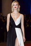 Noir Blanc Col V Robe de Gala Trapèze Satin