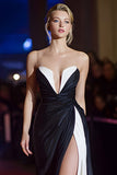Noir Blanc Sans Bretelles Satin Ruché Sirène Robe Longue de Gala avec Fente