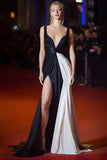 Noir Blanc Sirène Robe de Gala Longue Ruchée En Satin Avec Fente