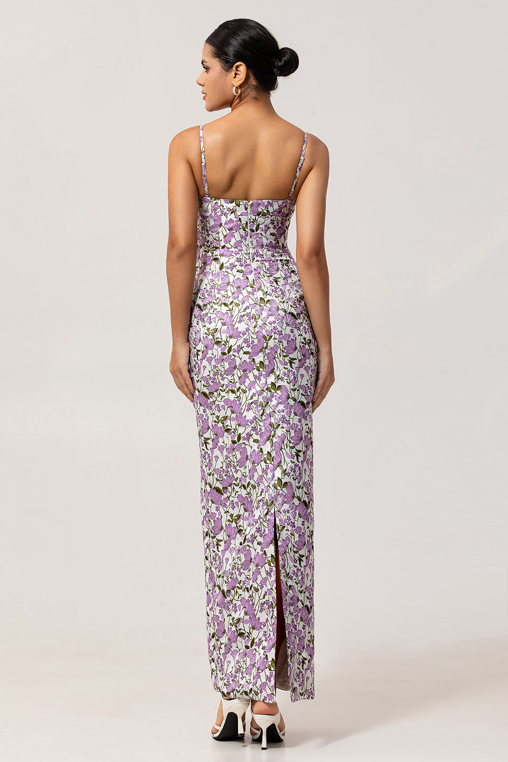 Fourreau floral violet imprimé spaghetti bretelles longue robe de demoiselle d’honneur