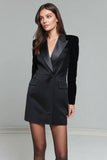 Robe de travail moulante à revers en satin noir à manches longues
