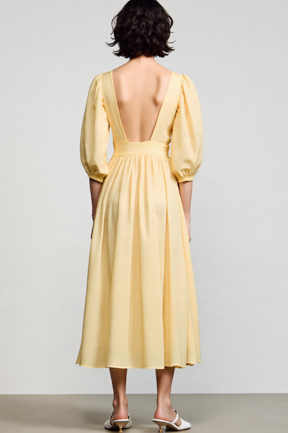 Robe midi à col carré jaune