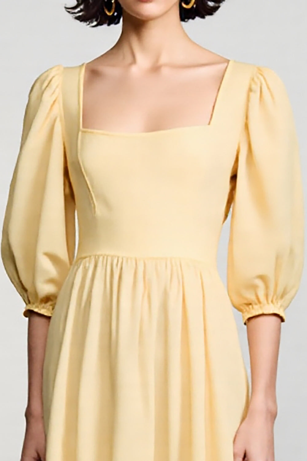 Robe midi à col carré jaune