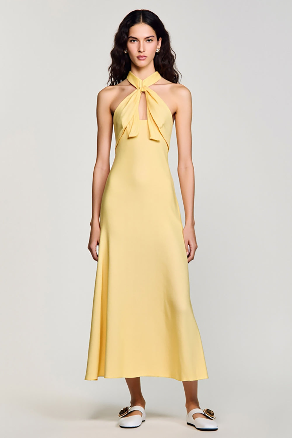 Robe en crêpe jaune licol une ligne