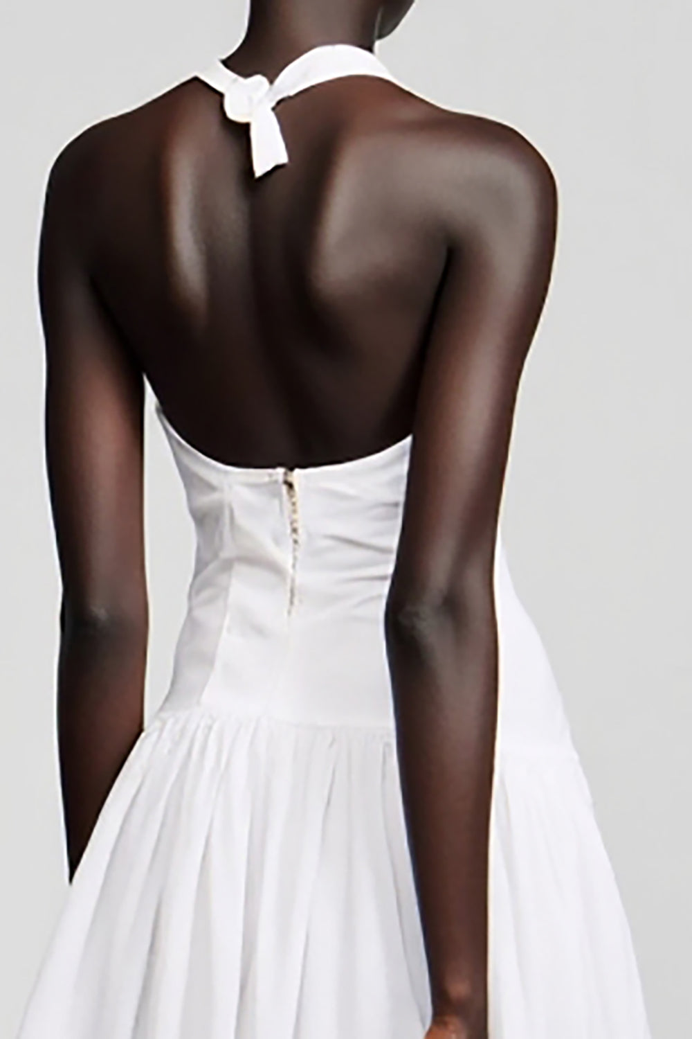 Robe en coton blanc dos nu une ligne