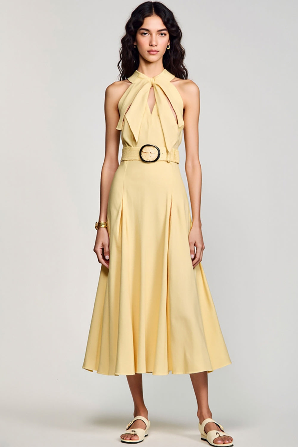 Robe midi jaune licol avec ceinture