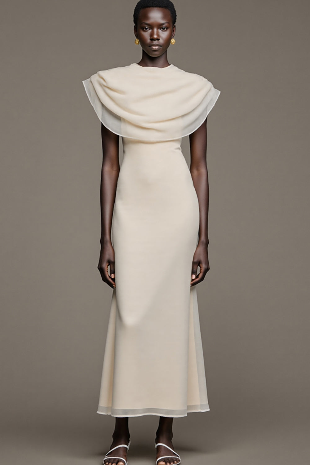 Robe à col cape sirène ivoire