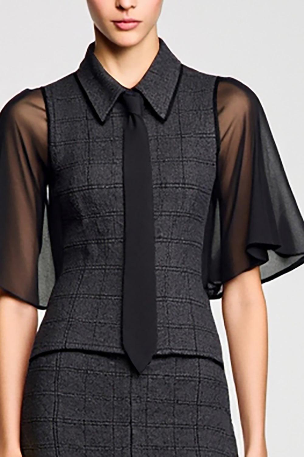 Robe à col polo noir une ligne avec cravate