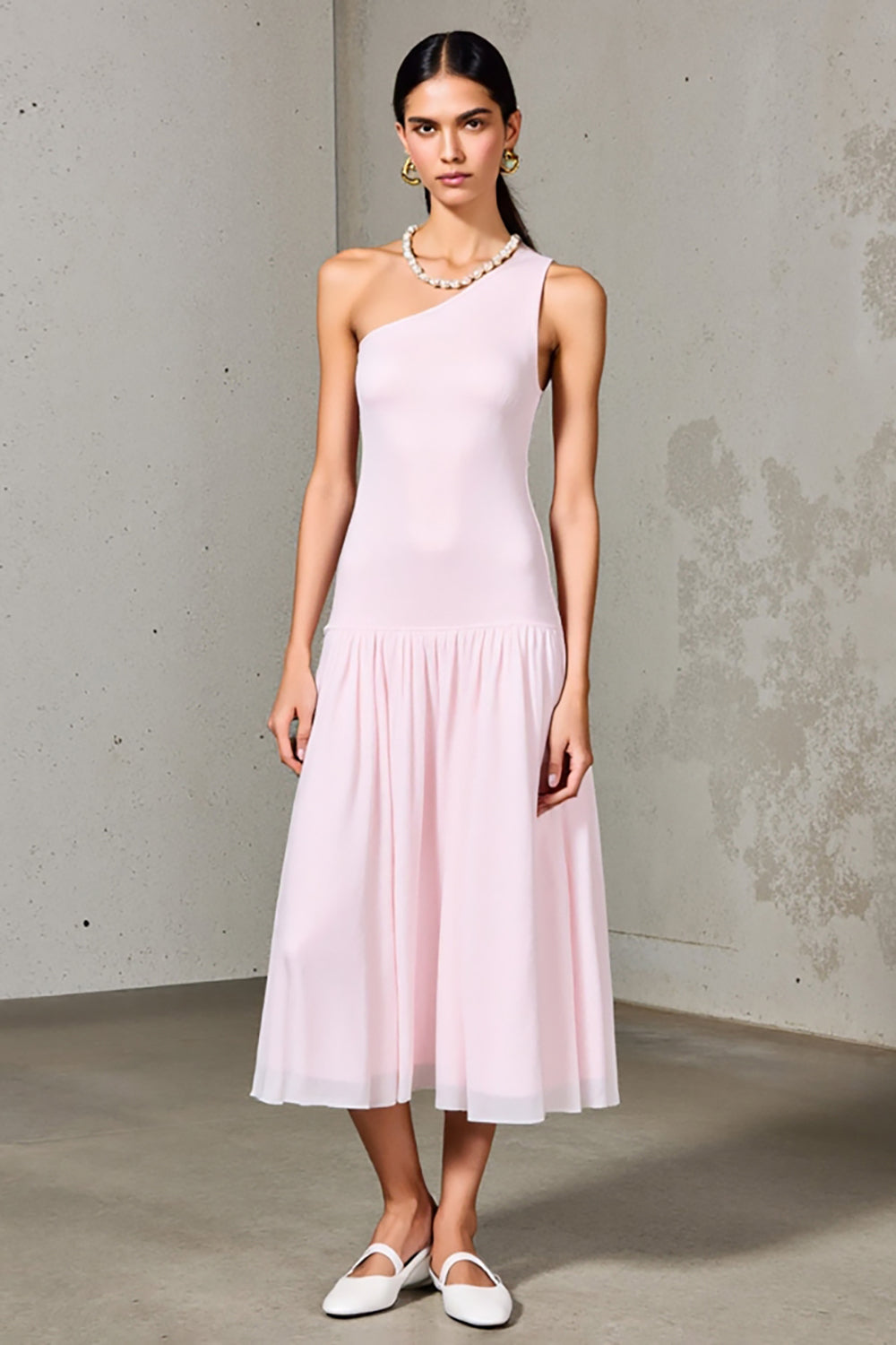 Une épaule une ligne rose midi robe