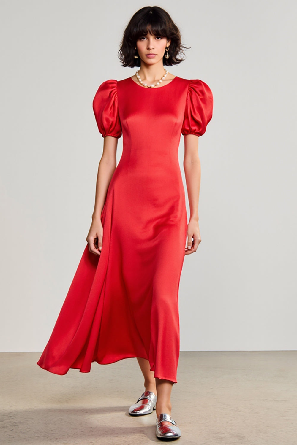 Rouge Une ligne satin à manches bouffantes Robe