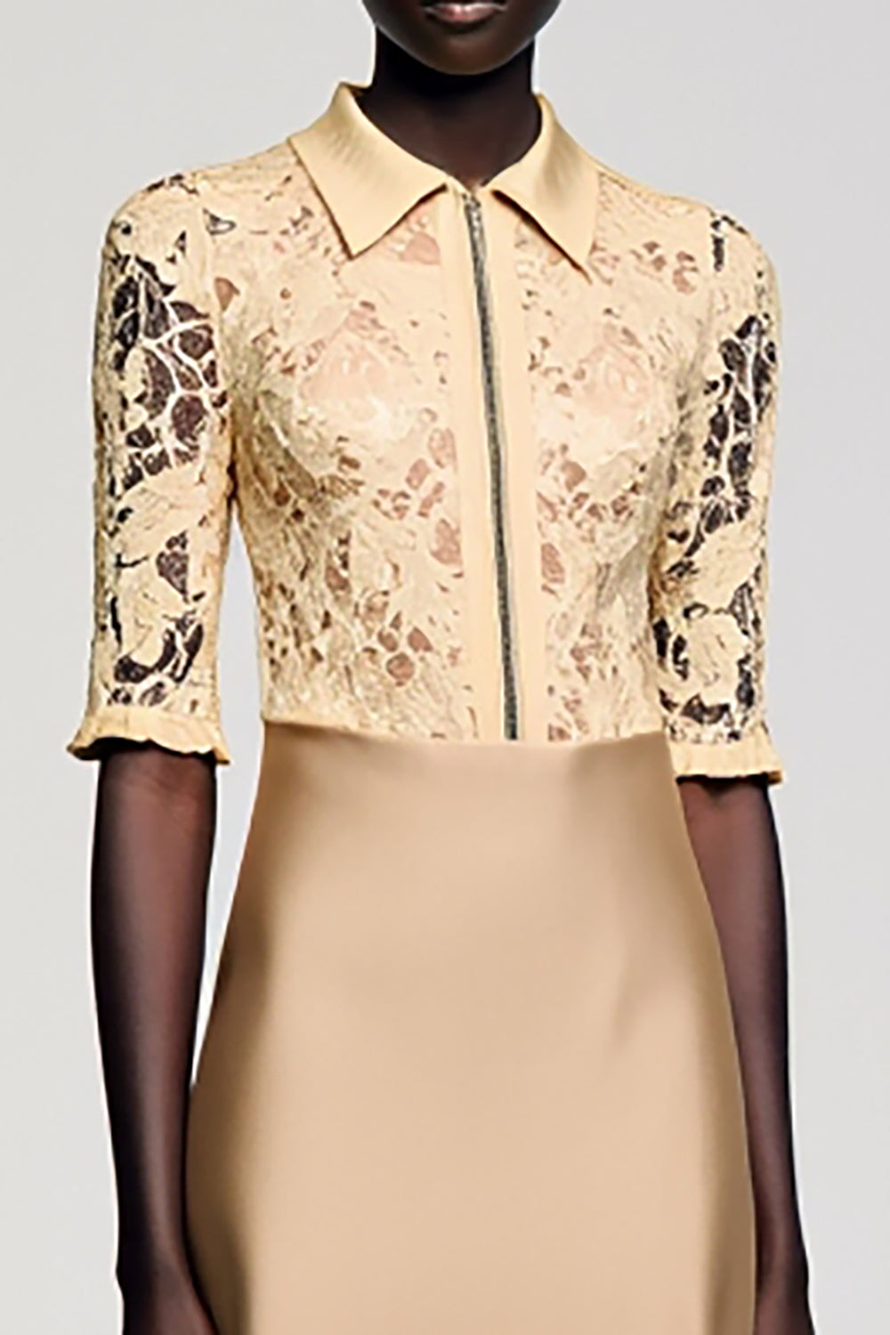 Champagn Robe midi à demi-manches en dentelle