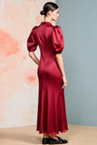 Robe en satin châle rouge