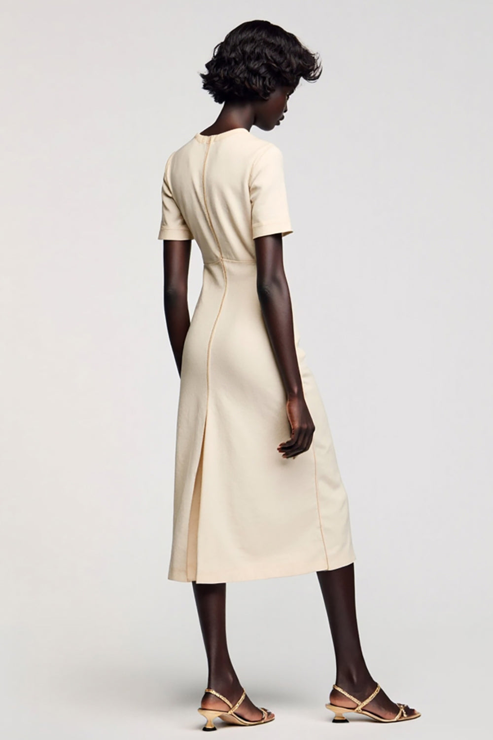 Abricot gaine thé longueur robe