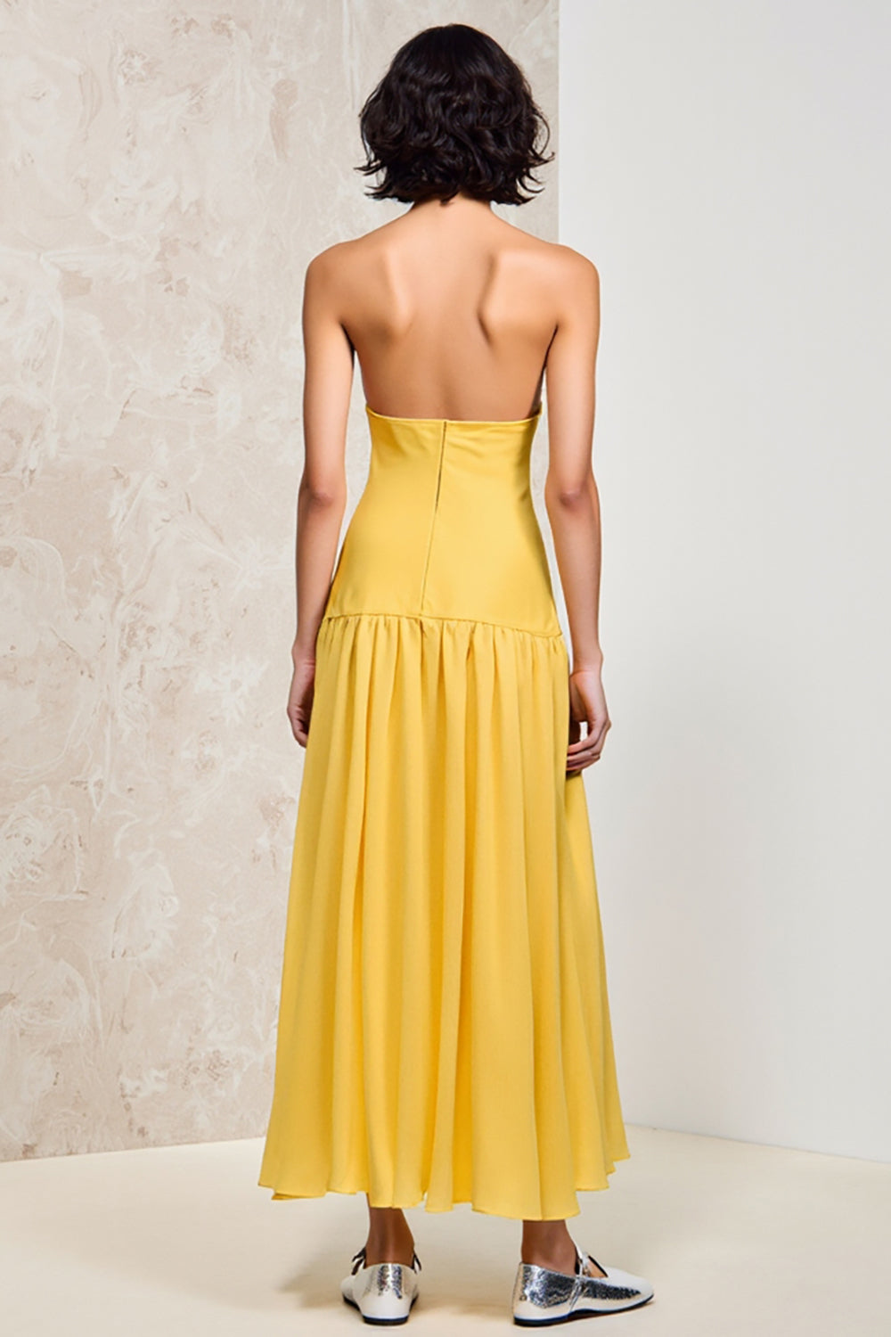 Robe froncée sans bretelles jaune