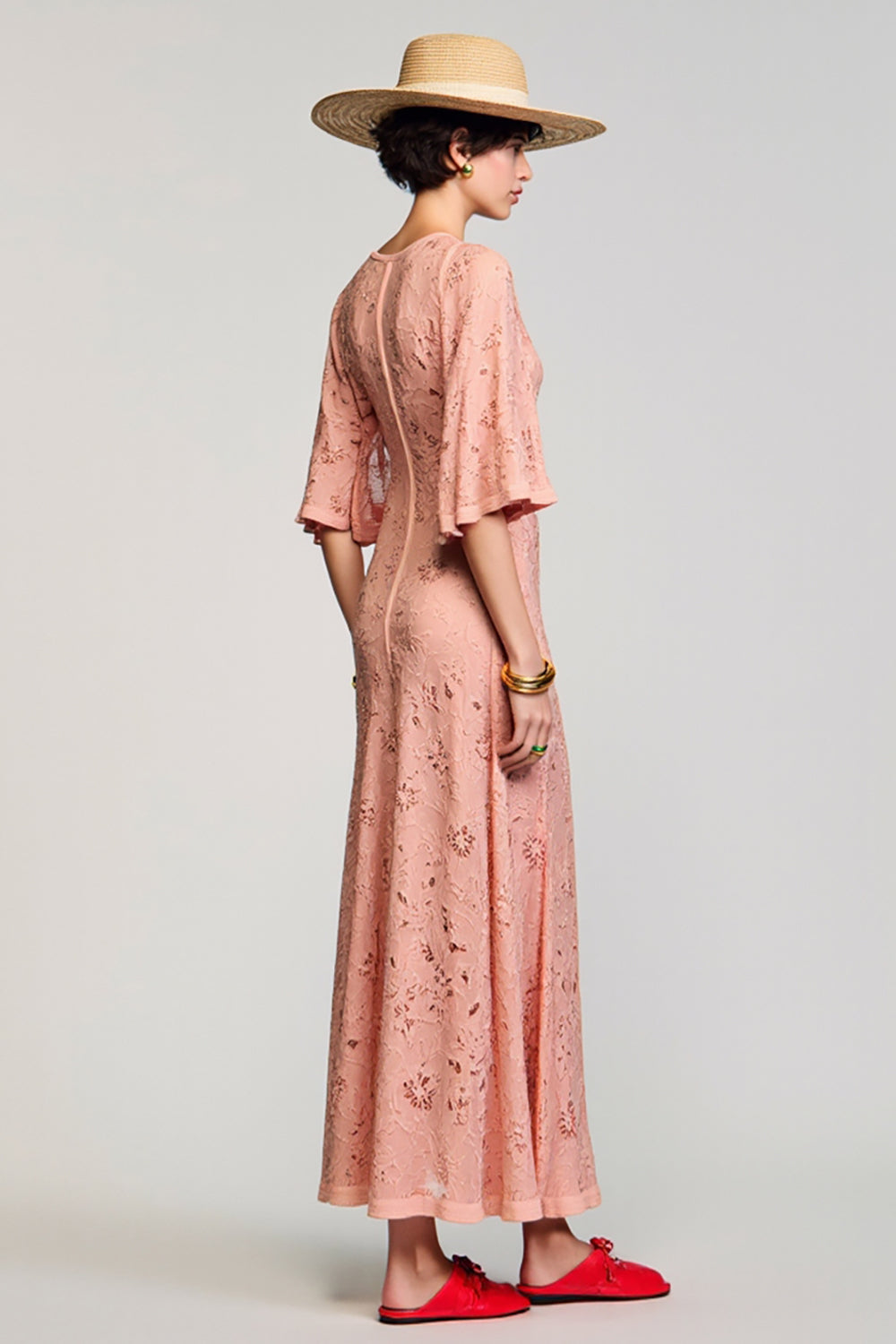 Rose du désert à volants Robe à une ligne avec appliques