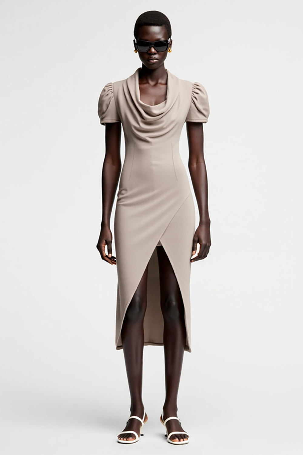 Robe à col bénitier gris avec fente