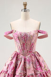 Robe de cocktail à l’épaule dénudée imprimée corset trapèze