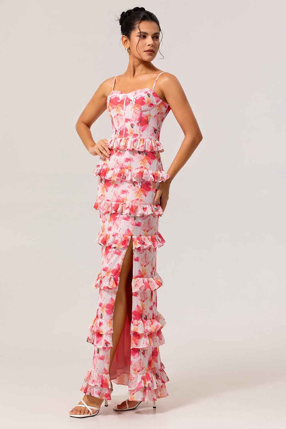 Robe d’invité de mariage longue à volants avec fente