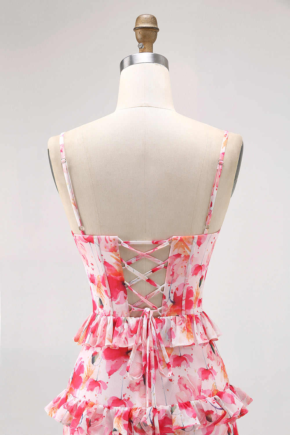 Robe d’invité de mariage longue à volants floral rose avec fente