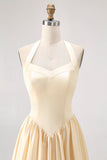 Robe de demoiselle d’honneur en satin Daffodil Halter A Line
