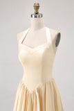 Robe de demoiselle d’honneur en satin Daffodil Halter A Line